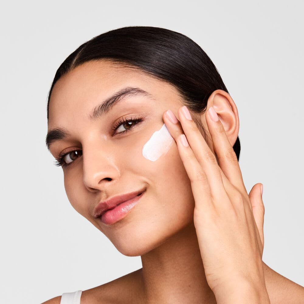 Estée Lauder DayWear Anti-Oxidant 72H-Hydration Sorbet Cream Moisturizer SPF 15, 1.7 oz.