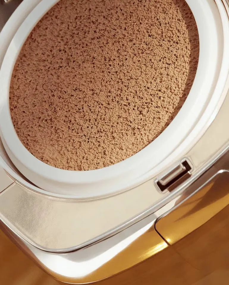 La Mer The Luminous Lifting Cushion Foundation SPF 20